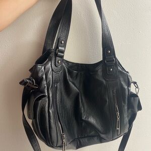 Classic Black Leather Shoulder Bag - Stylish Everyday Tote